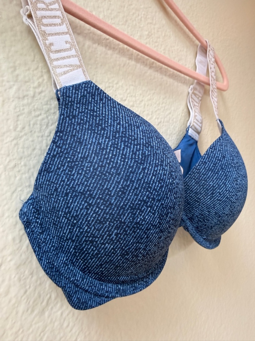Victoria’s Secret Logo Strap T-Shirt Push-Up Bra Blue Denim Look 32C Y2K - Picture 5 of 9